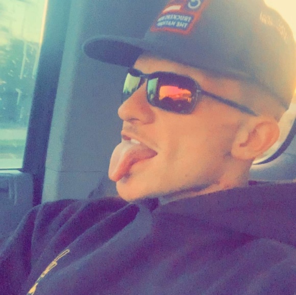 Meet your Posher, Austin - Picture 1 of 1